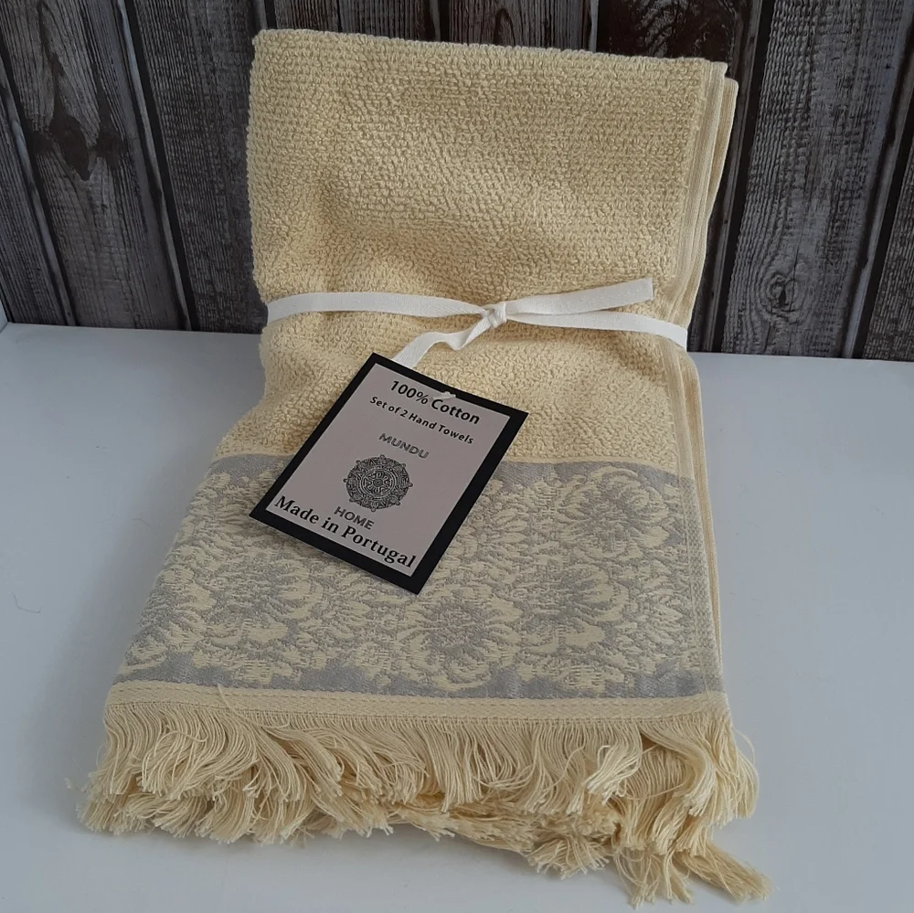 **MUNDU Floral Cotton Hand Towel Pair